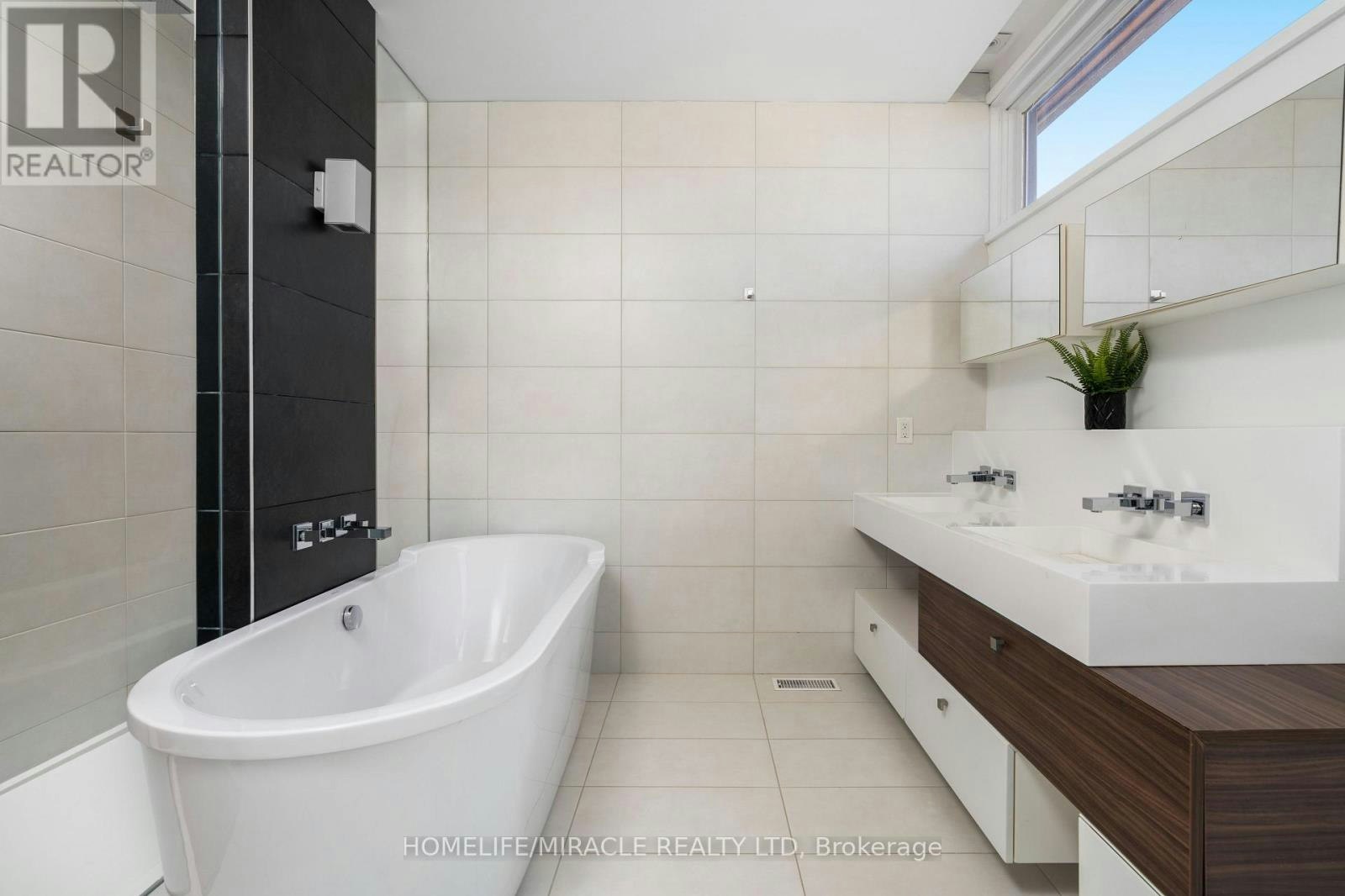 249 Claremont Street, Toronto, ON, M6J 2N1 - 43