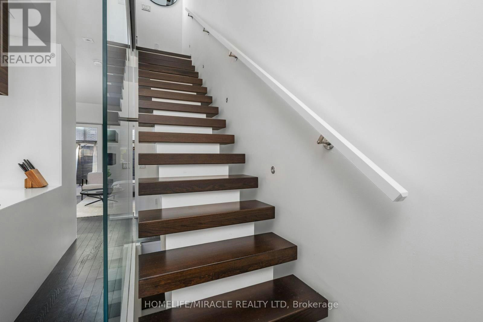 249 Claremont Street, Toronto, ON, M6J 2N1 - 23