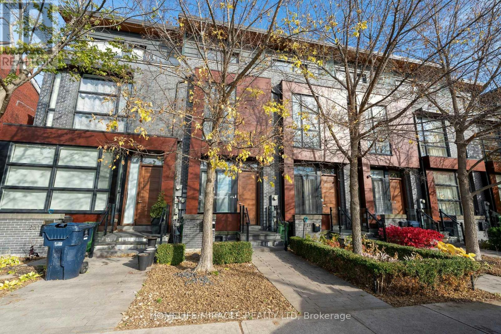 249 Claremont Street, Toronto, ON, M6J 2N1 - 2