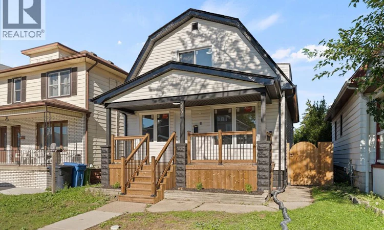 930 Elsmere