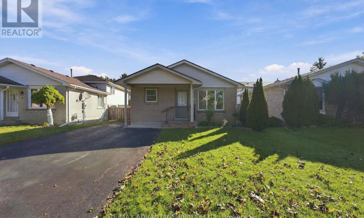 15 Cheswick Circle