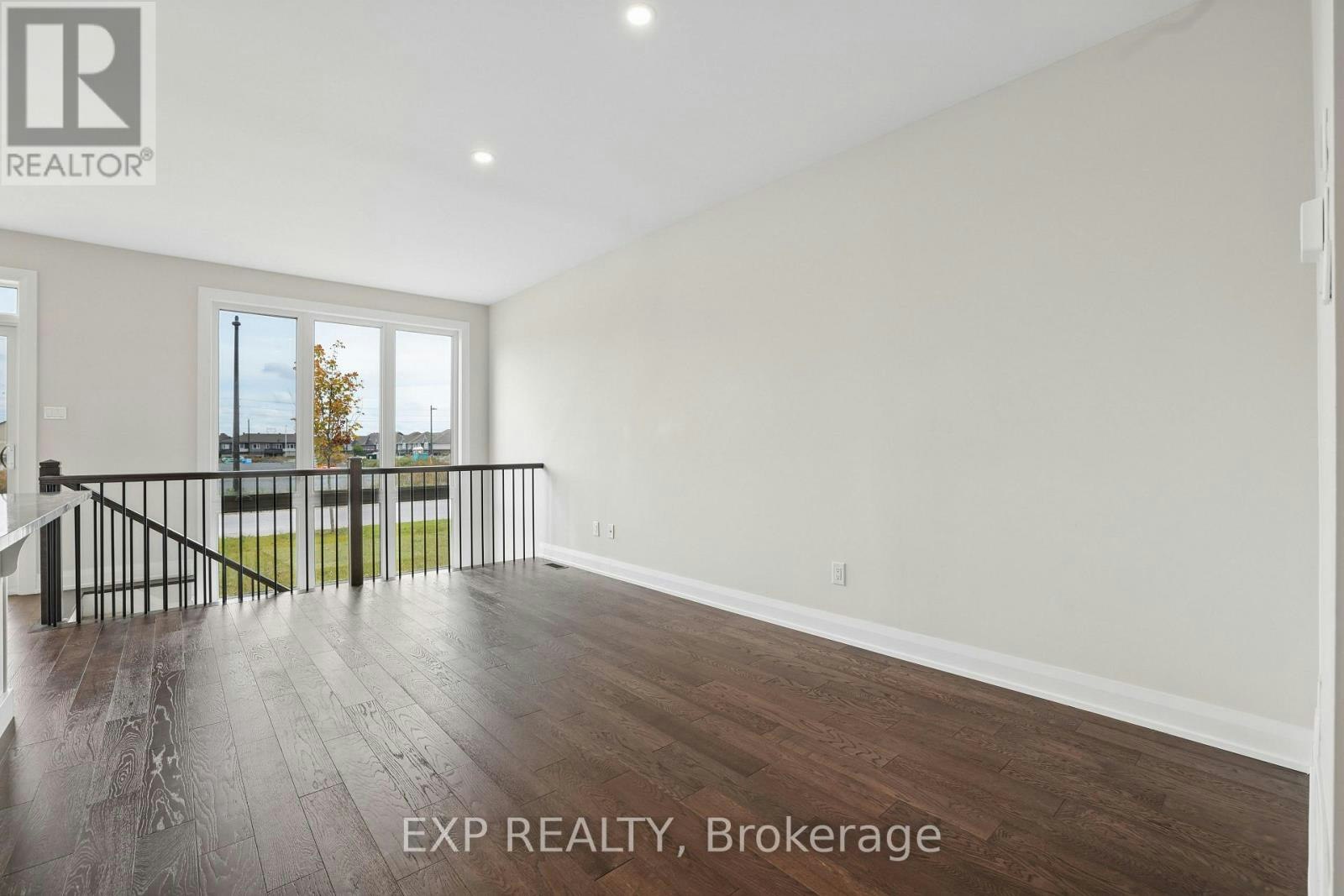 734 Ploughman Place, Ottawa, ON, K2S 3C5 - 8