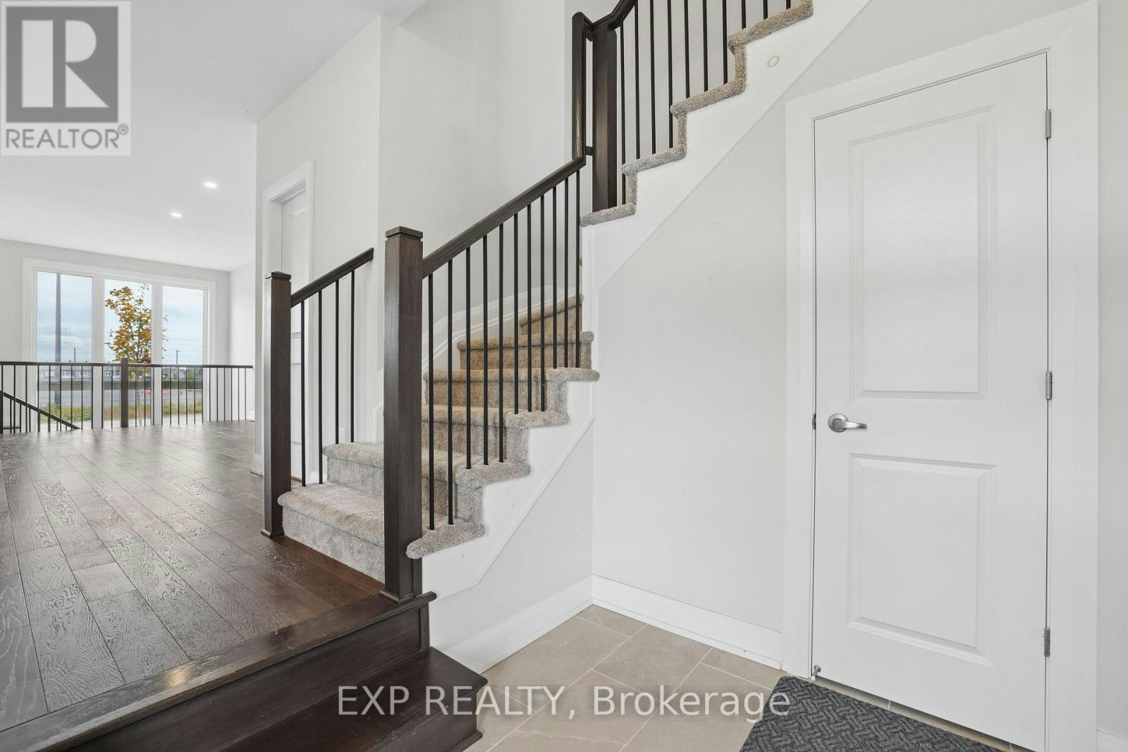 734 Ploughman Place, Ottawa, ON, K2S 3C5 - 4