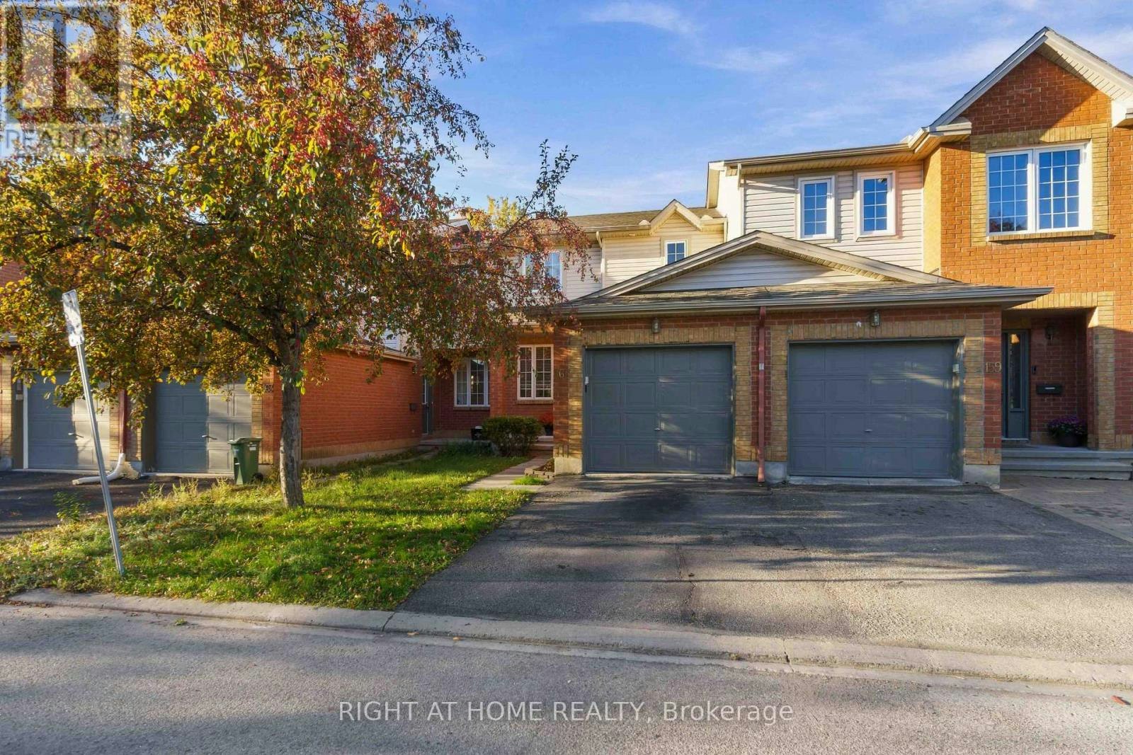 161 Kinross Private, Ottawa, ON, K2K 3P8