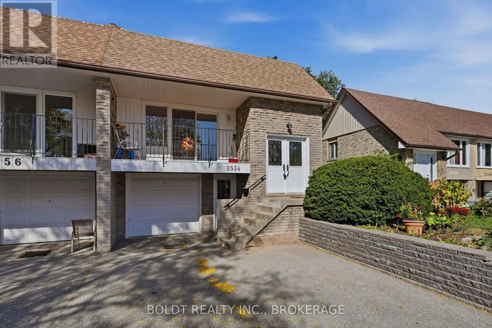 2554 Cobbinshaw Circle, Mississauga, ON, L5N 2G3