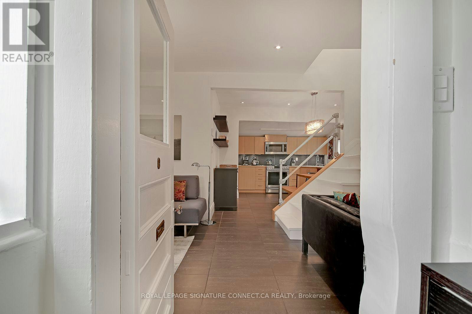 7 Ways Lane, Toronto, ON, M6J 2E8 - 3