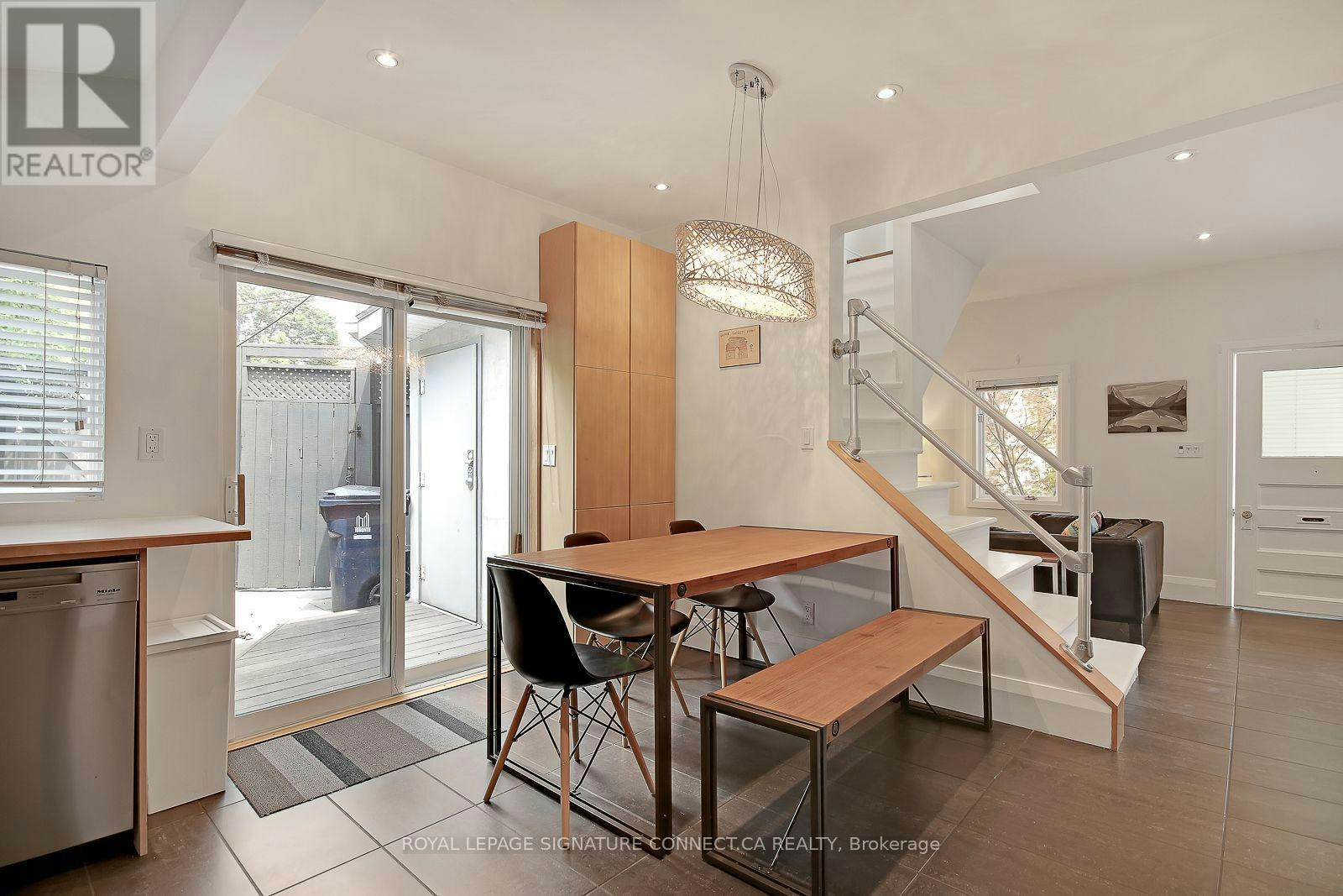 7 Ways Lane, Toronto, ON, M6J 2E8 - 12