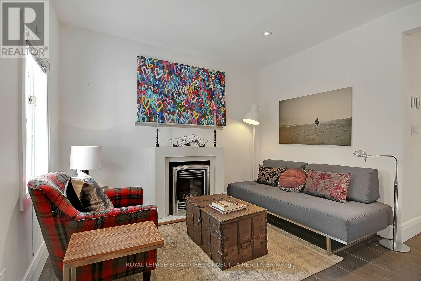 7 Ways Lane, Toronto, ON, M6J 2E8 - 10
