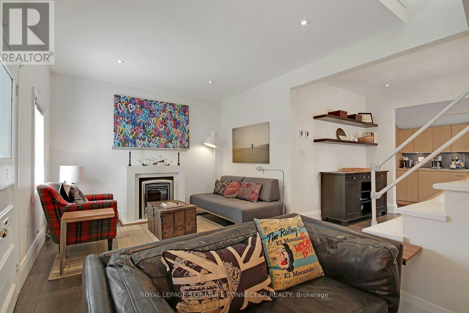 7 Ways Lane, Toronto, ON, M6J 2E8 - 8