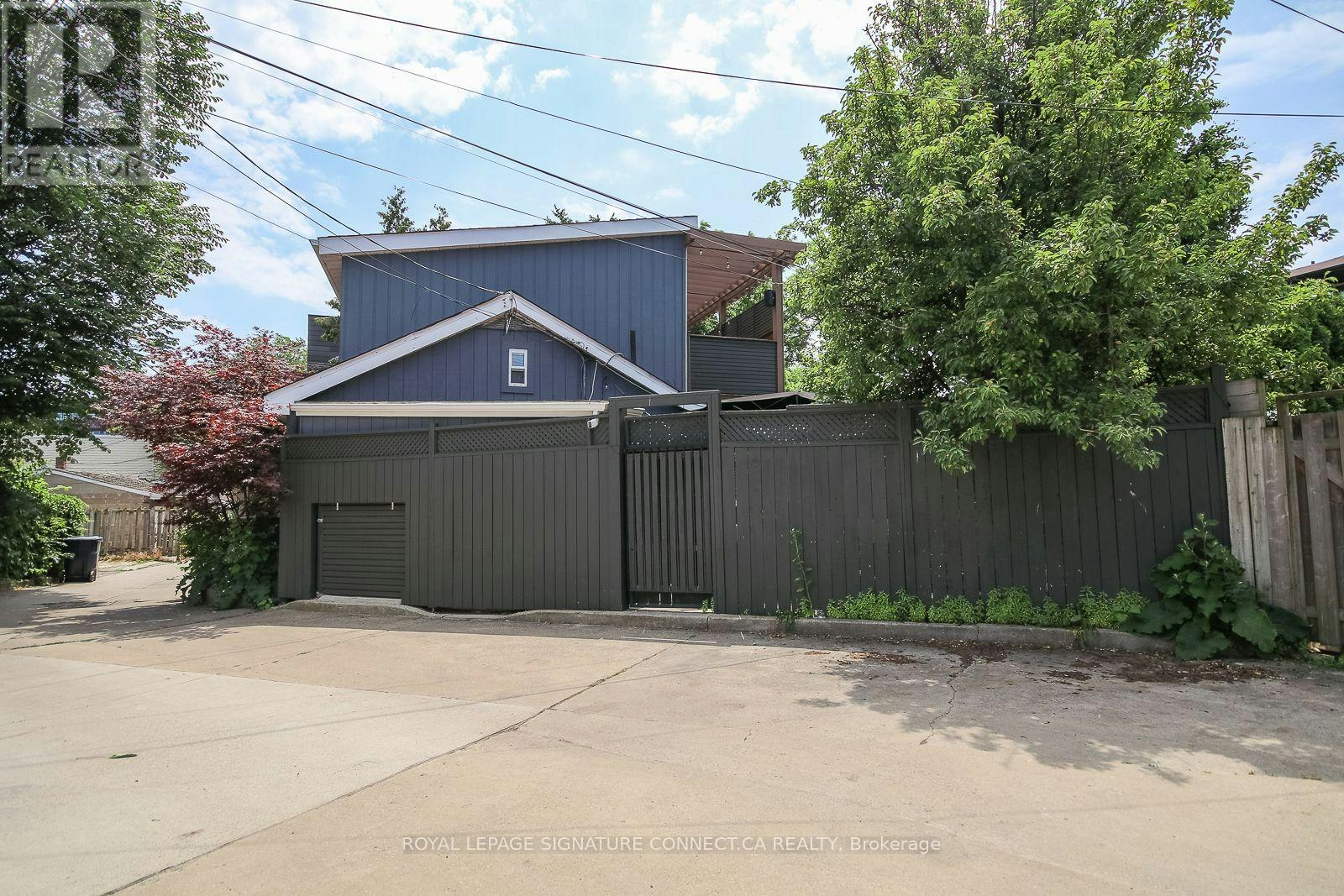 7 Ways Lane, Toronto, ON, M6J 2E8 - 39