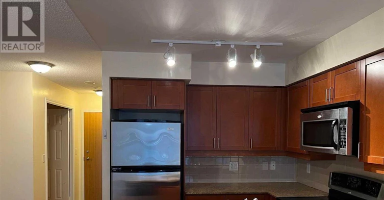 1302-736 Spadina Avenue, Toronto, ON, M5S 2J6 - 3
