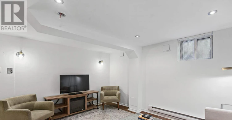 LOWER-44 Glen Echo Road, Toronto, ON, M4N 3E3 - 8