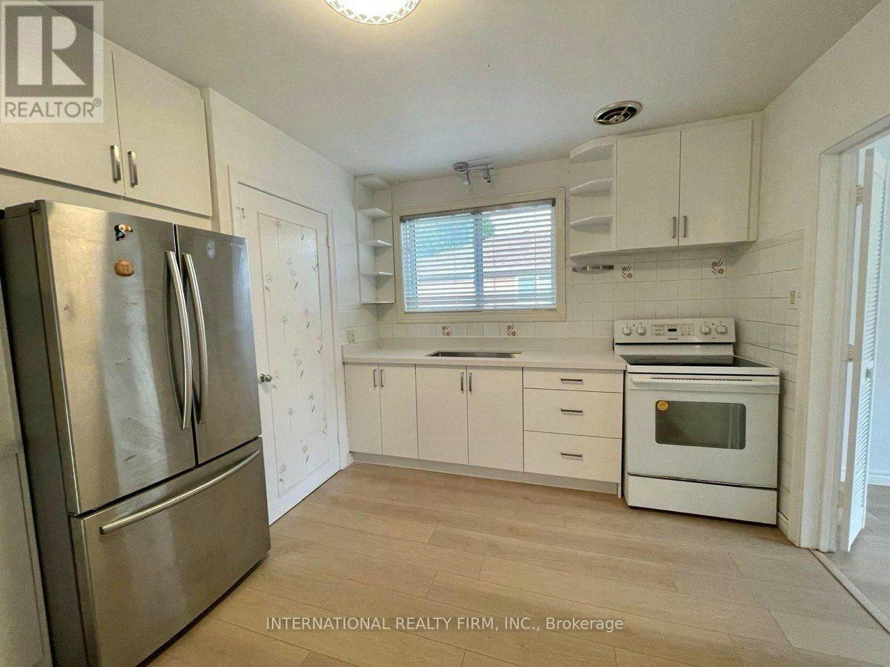 198 Waterloo Avenue, Toronto, ON, M3H 3Z2 - 5
