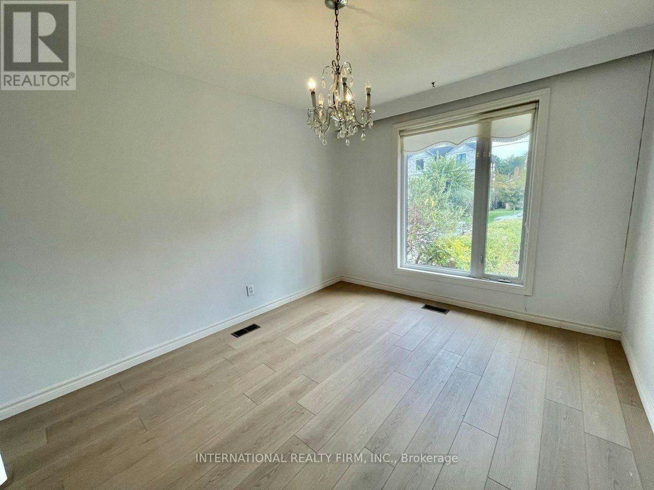198 Waterloo Avenue, Toronto, ON, M3H 3Z2 - 2