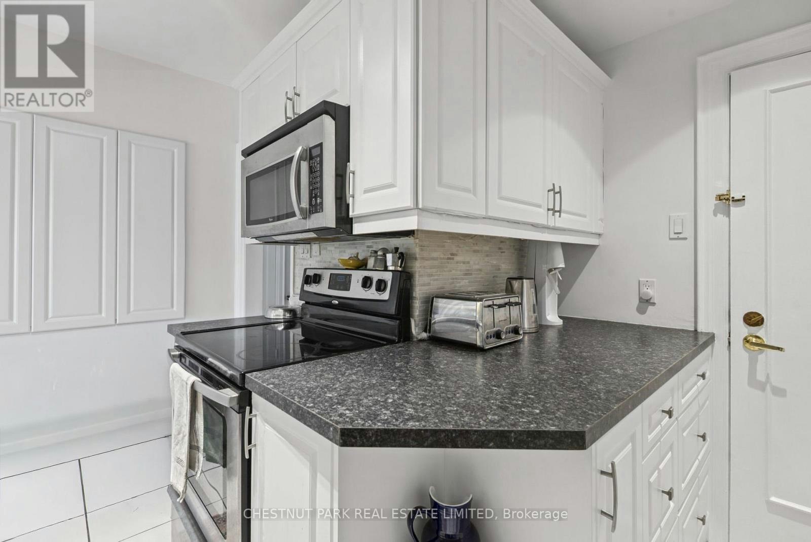 UPPER-44 Glen Echo Road, Toronto, ON, M4N 3E3 - 26
