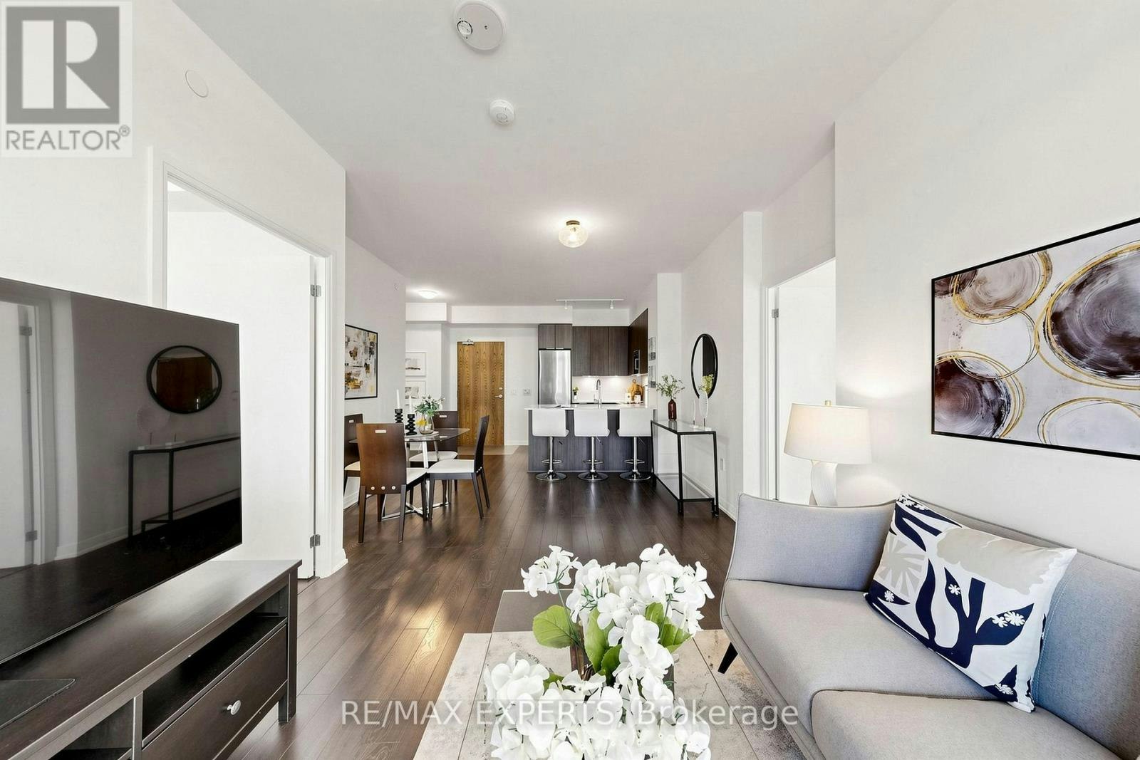 302-99 Eagle Rock Way, Vaughan, ON, L6A 5A7 - 6