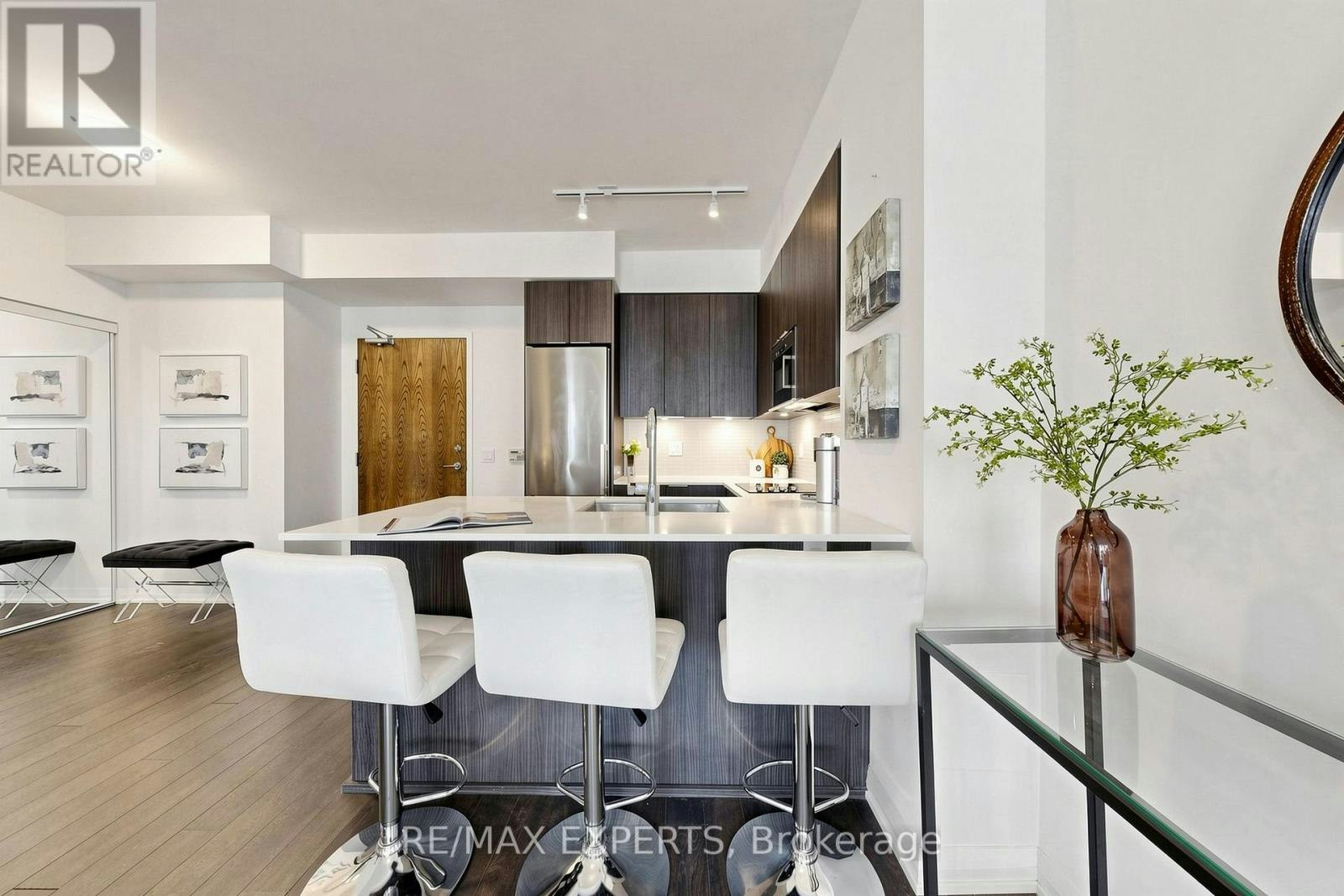 302-99 Eagle Rock Way, Vaughan, ON, L6A 5A7 - 12