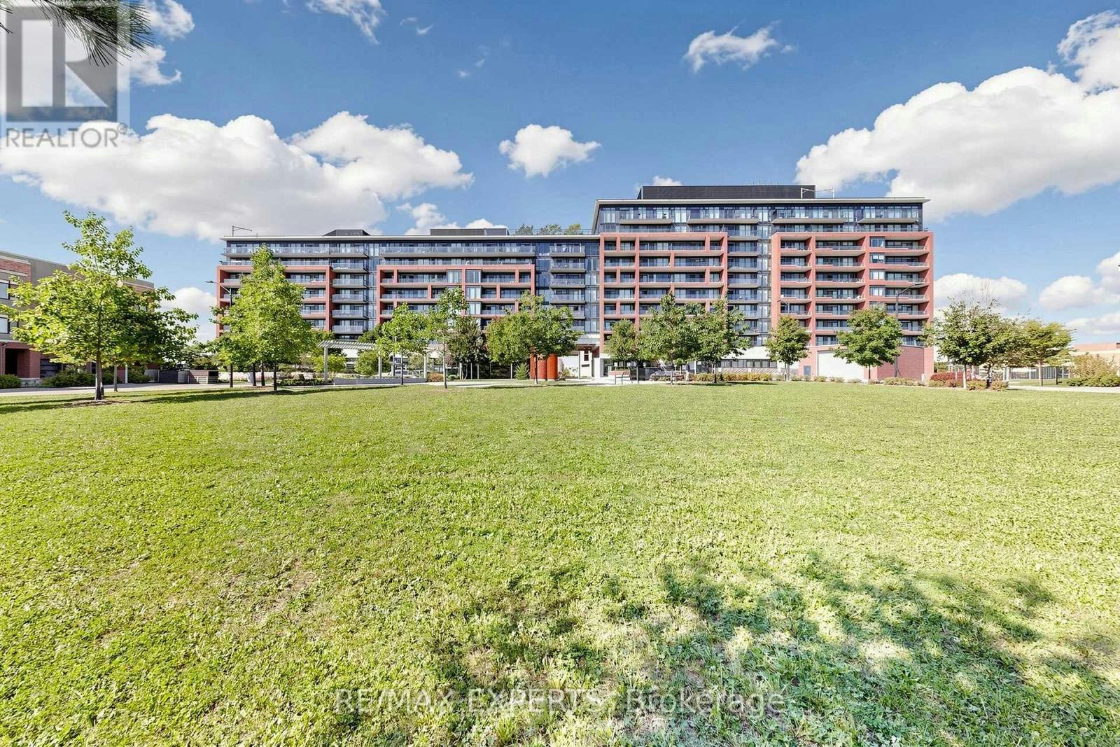 302-99 Eagle Rock Way, Vaughan, ON, L6A 5A7 - 27