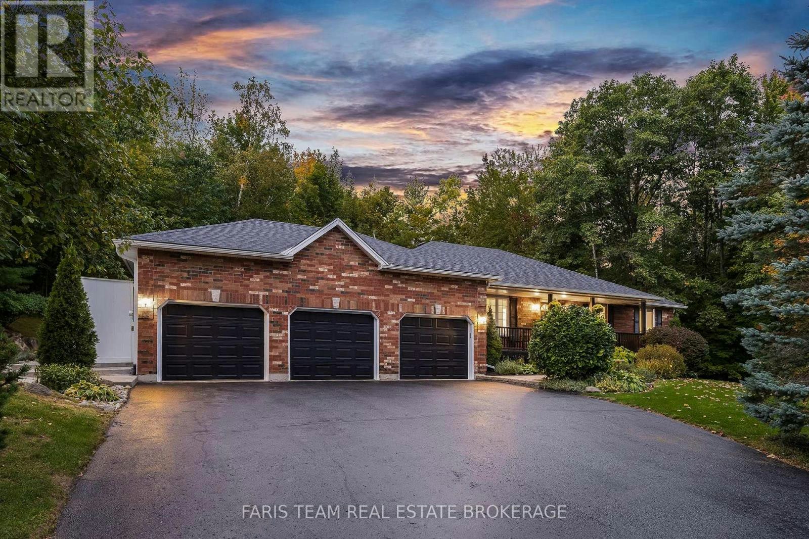55 Davenport Drive, Springwater, ON, L0L 1V0