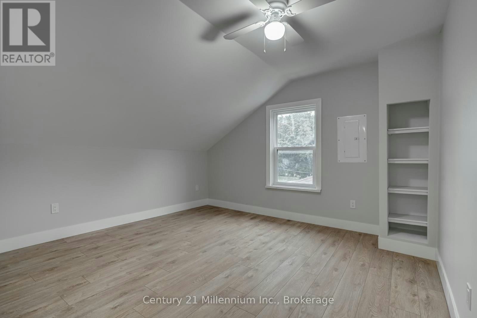 UPPER-276 Edward Street, Wingham, ON, N0G 2W0 - 10