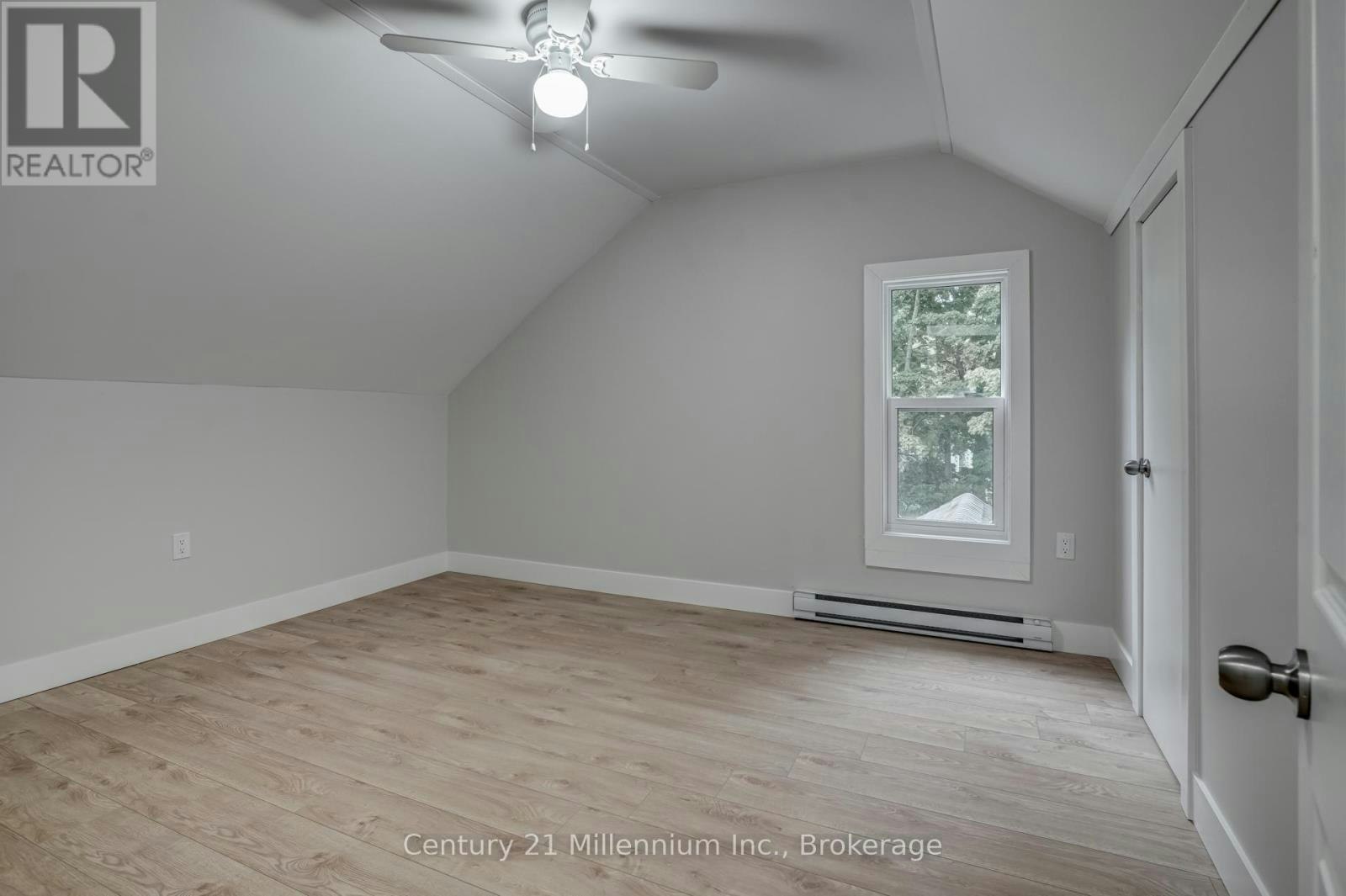 UPPER-276 Edward Street, Wingham, ON, N0G 2W0 - 11