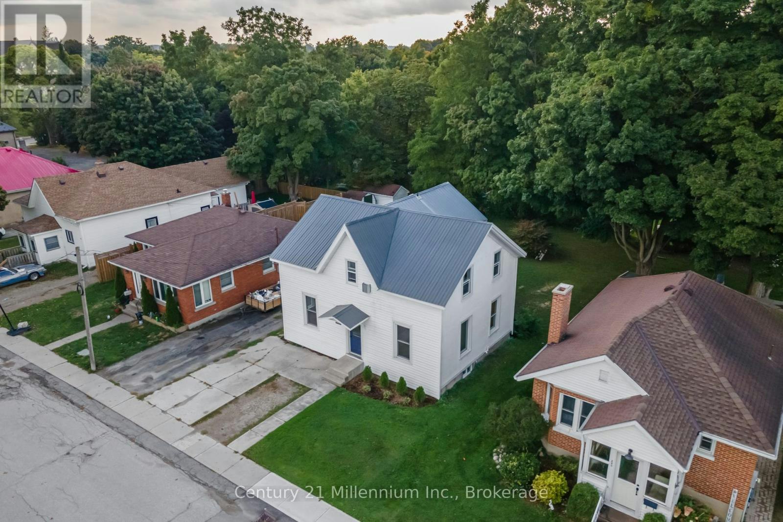 UPPER-276 Edward Street, Wingham, ON, N0G 2W0 - 13