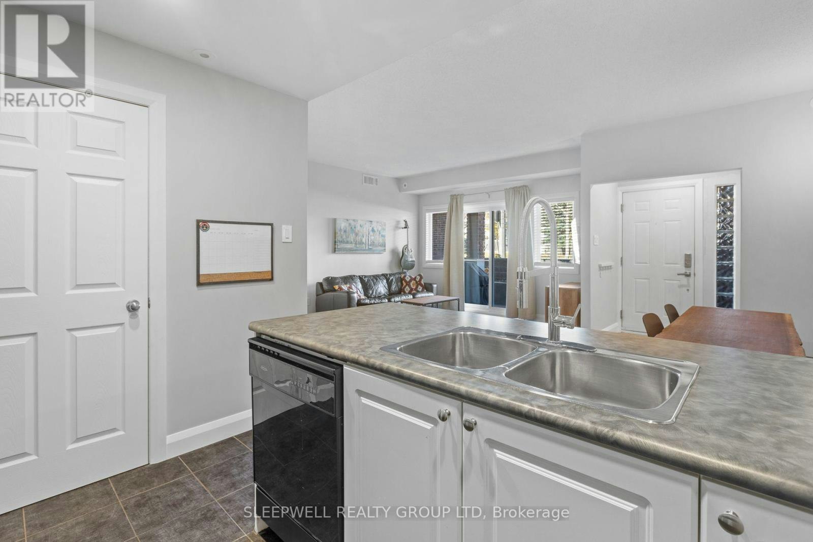 A-163 Crestway Drive, Ottawa, ON, K2G 7C8 - 10