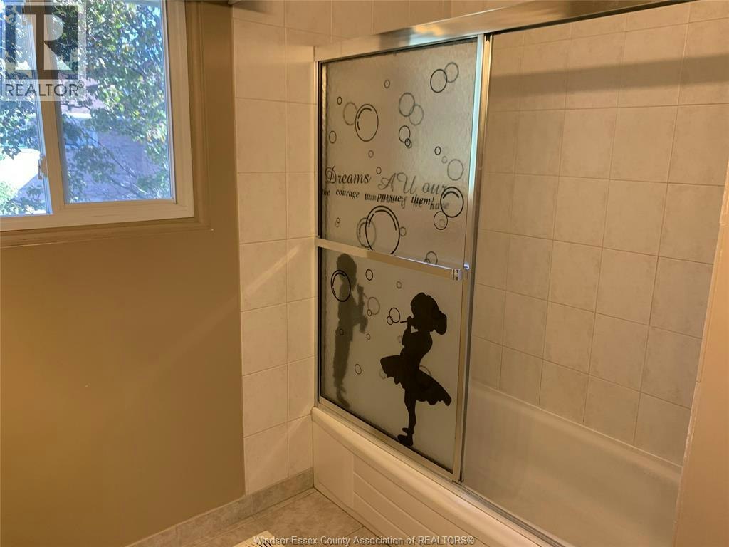 3-9394 Esplanade Drive, Windsor, ON, N8R 2A3 - 15