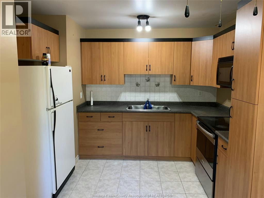3-9394 Esplanade Drive, Windsor, ON, N8R 2A3 - 2