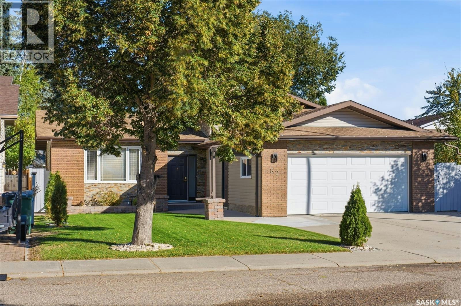 62 Chomyn Crescent, Saskatoon, SK, S7K 7R5