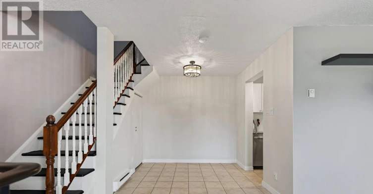 B-29 Woodvale Green Drive, Ottawa, ON, K2G 4H3 - 14