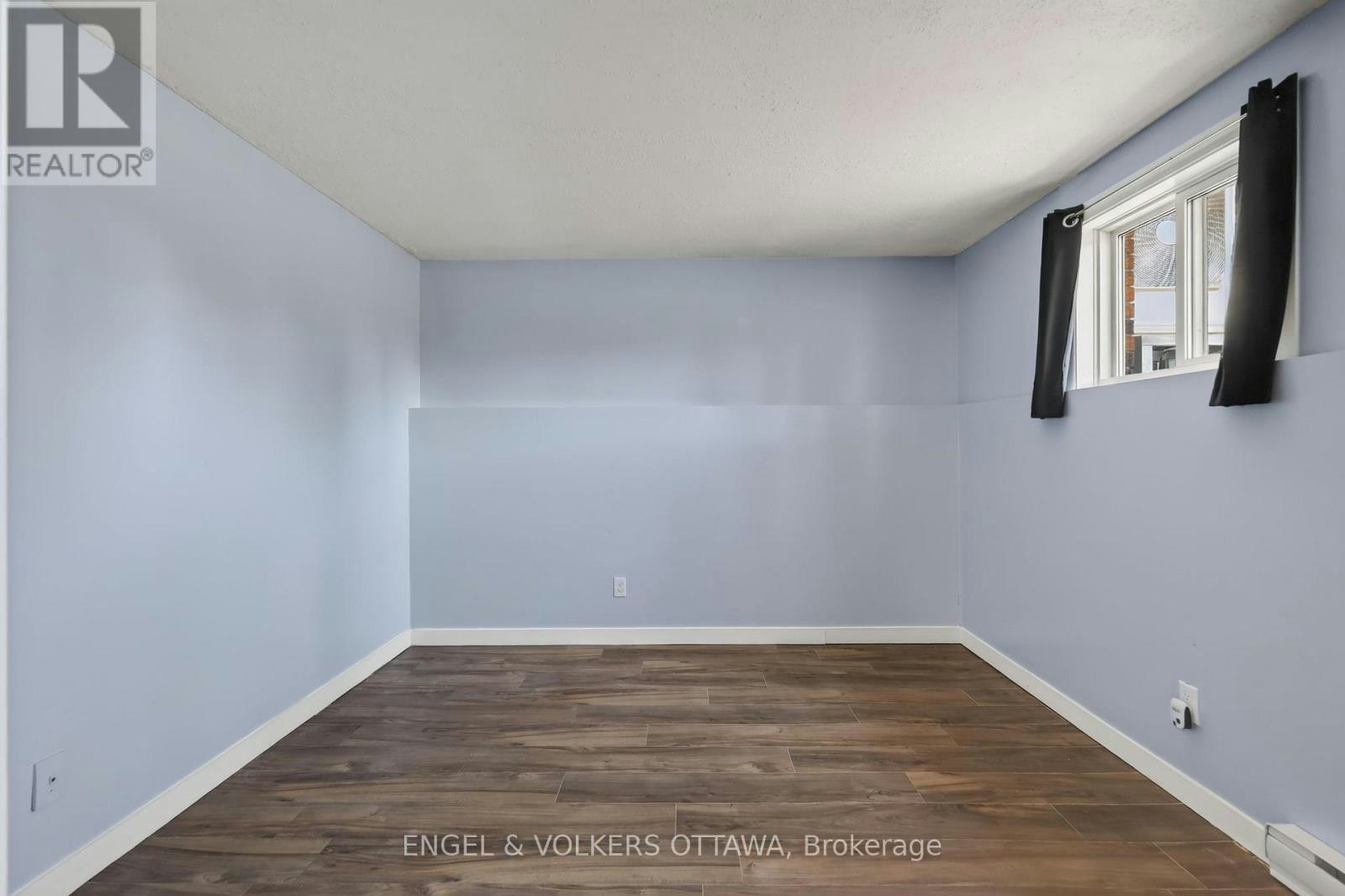 B-29 Woodvale Green Drive, Ottawa, ON, K2G 4H3 - 29