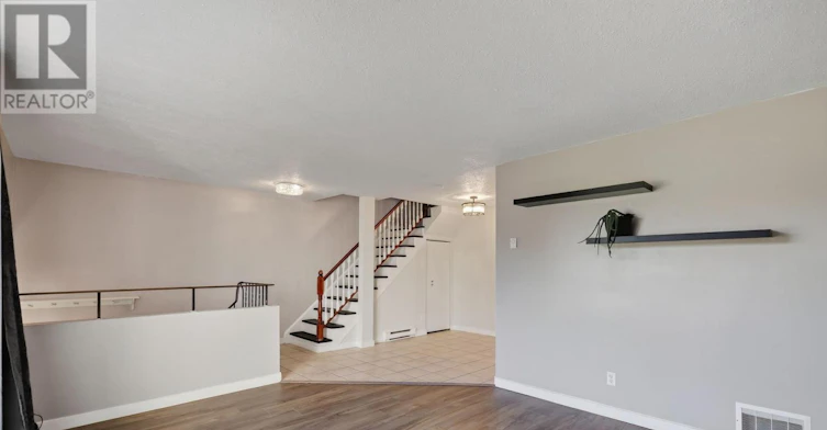 B-29 Woodvale Green Drive, Ottawa, ON, K2G 4H3 - 9