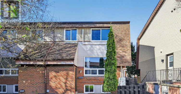 B-29 Woodvale Green Drive, Ottawa, ON, K2G 4H3