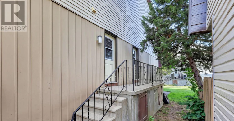 B-29 Woodvale Green Drive, Ottawa, ON, K2G 4H3 - 35