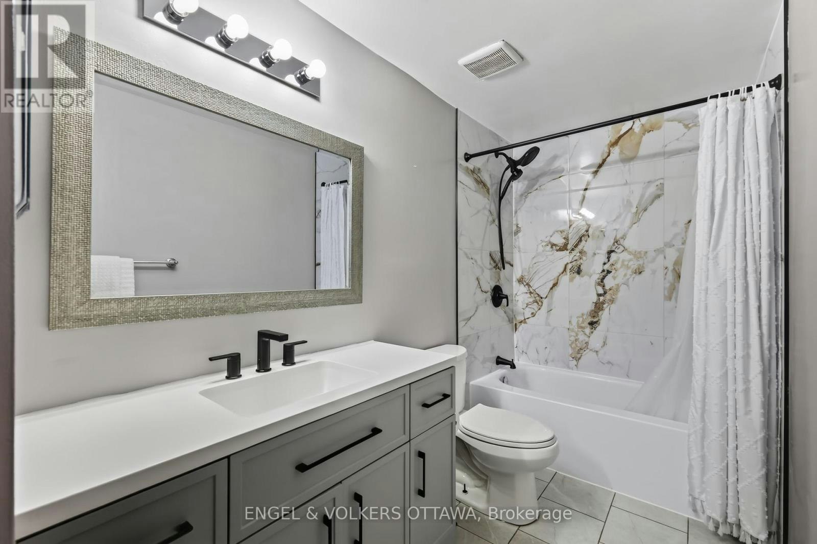 B-29 Woodvale Green Drive, Ottawa, ON, K2G 4H3 - 20