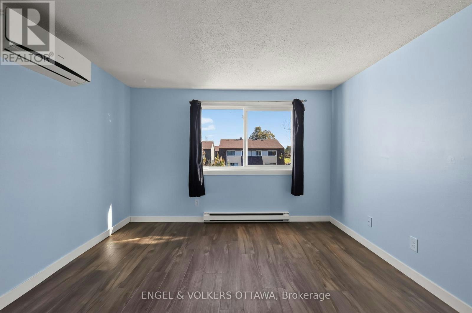 B-29 Woodvale Green Drive, Ottawa, ON, K2G 4H3 - 23