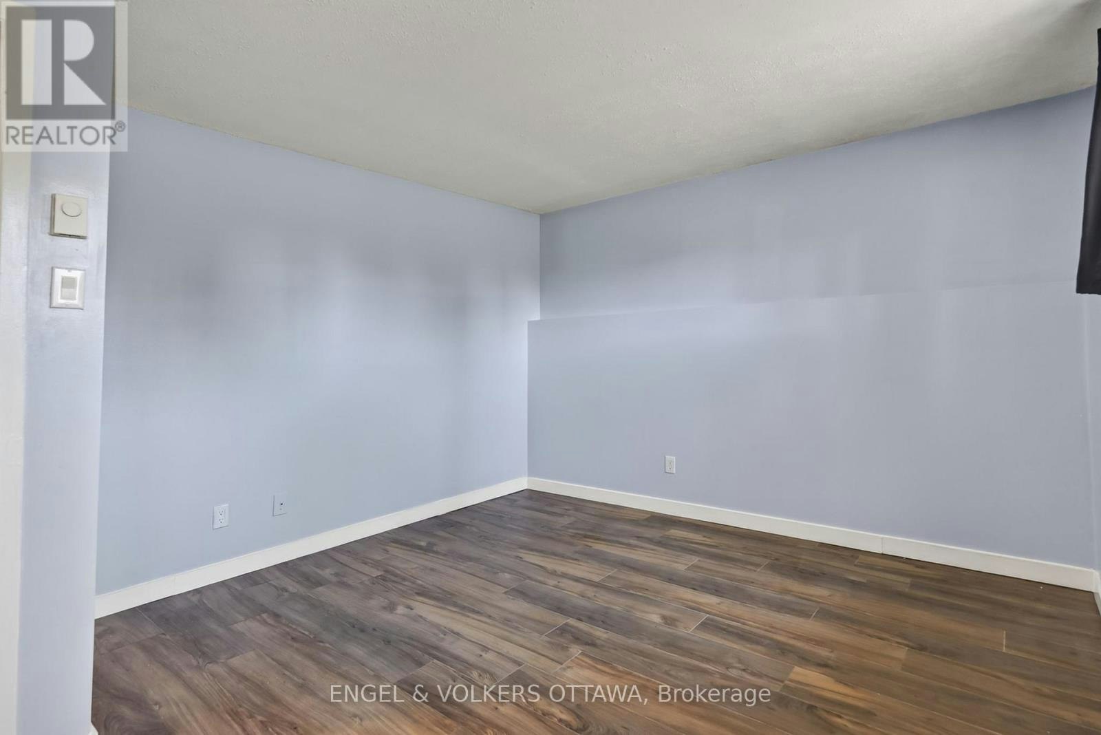 B-29 Woodvale Green Drive, Ottawa, ON, K2G 4H3 - 31