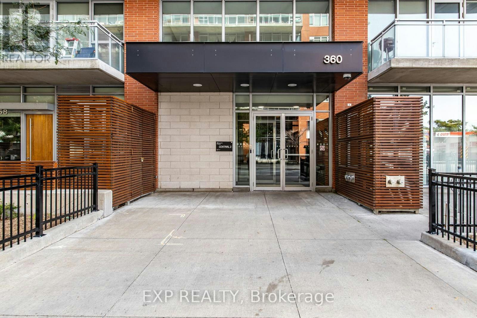 907-360 Mcleod Street, Ottawa, ON, K2P 1A9 2