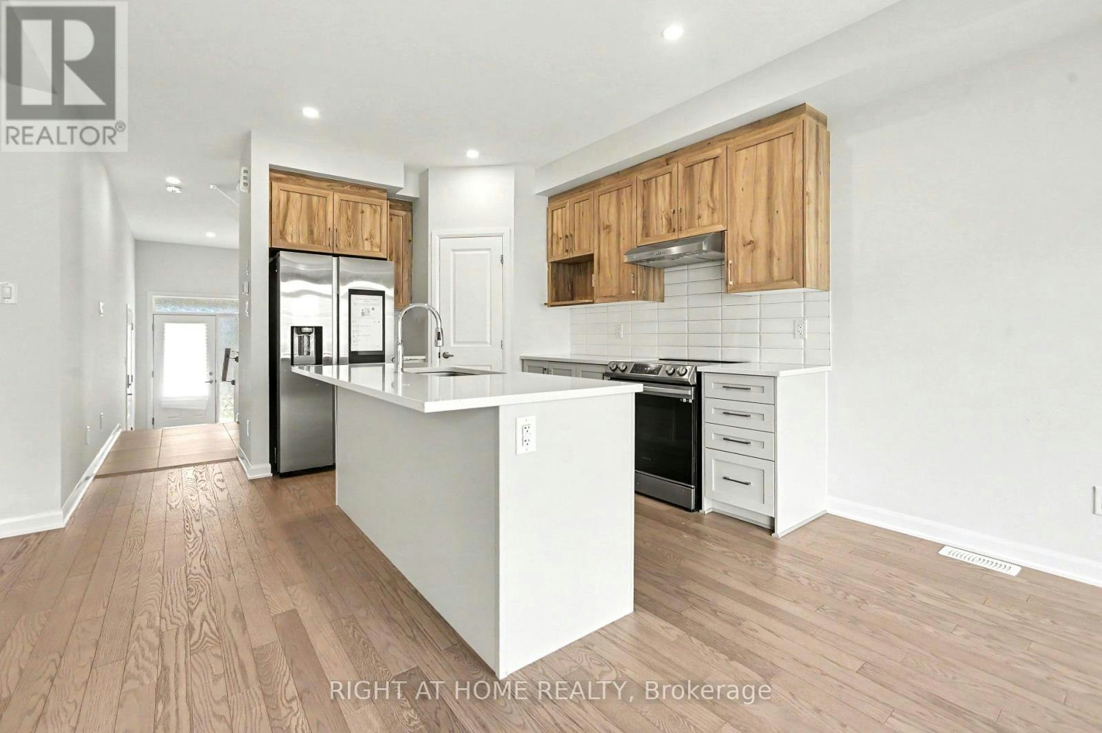 122 Lynn Coulter Street, Manotick, ON, K2J 7C5 - 5