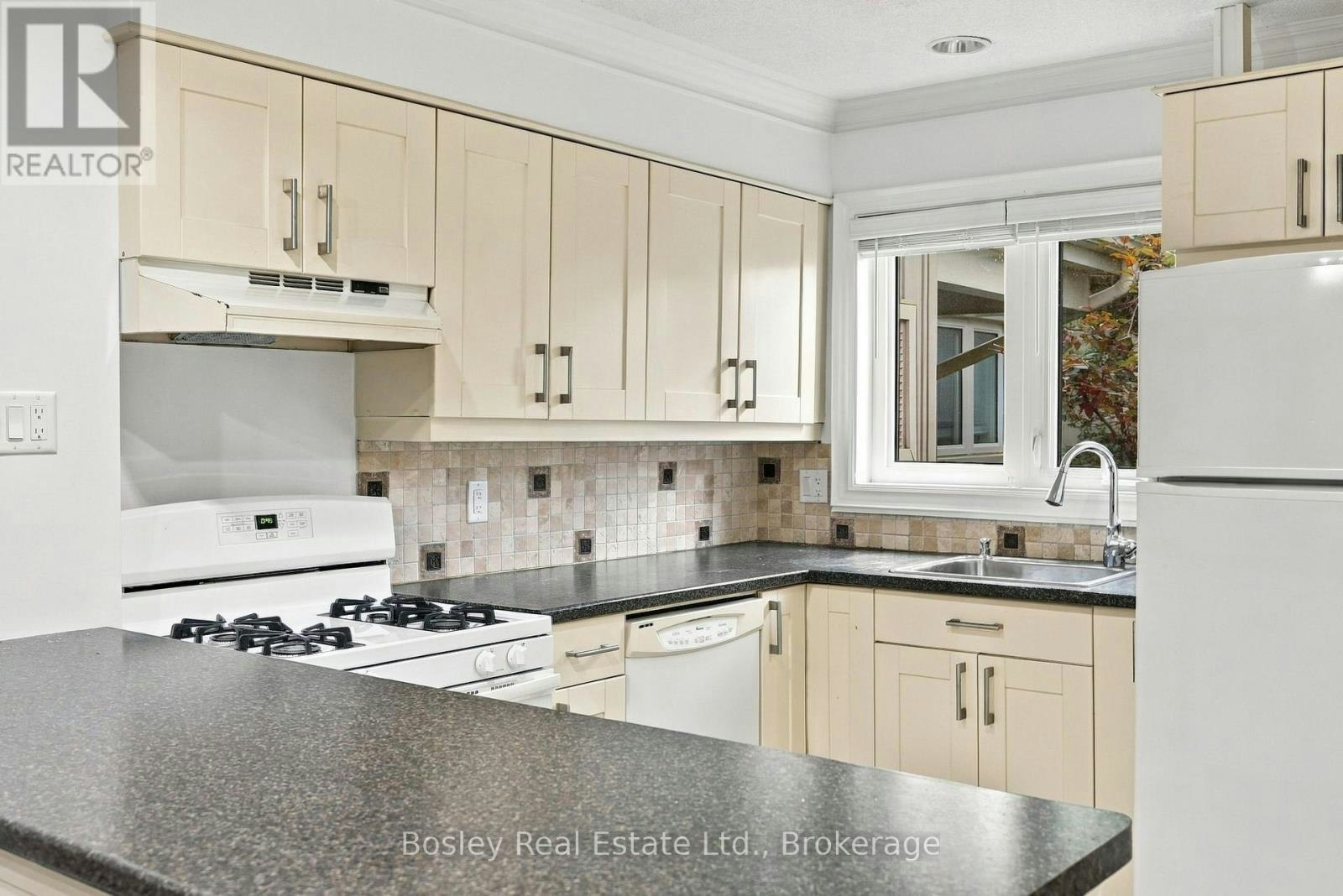 552 Oxbow Crescent, Collingwood, ON, L9Y 5B4 - 11