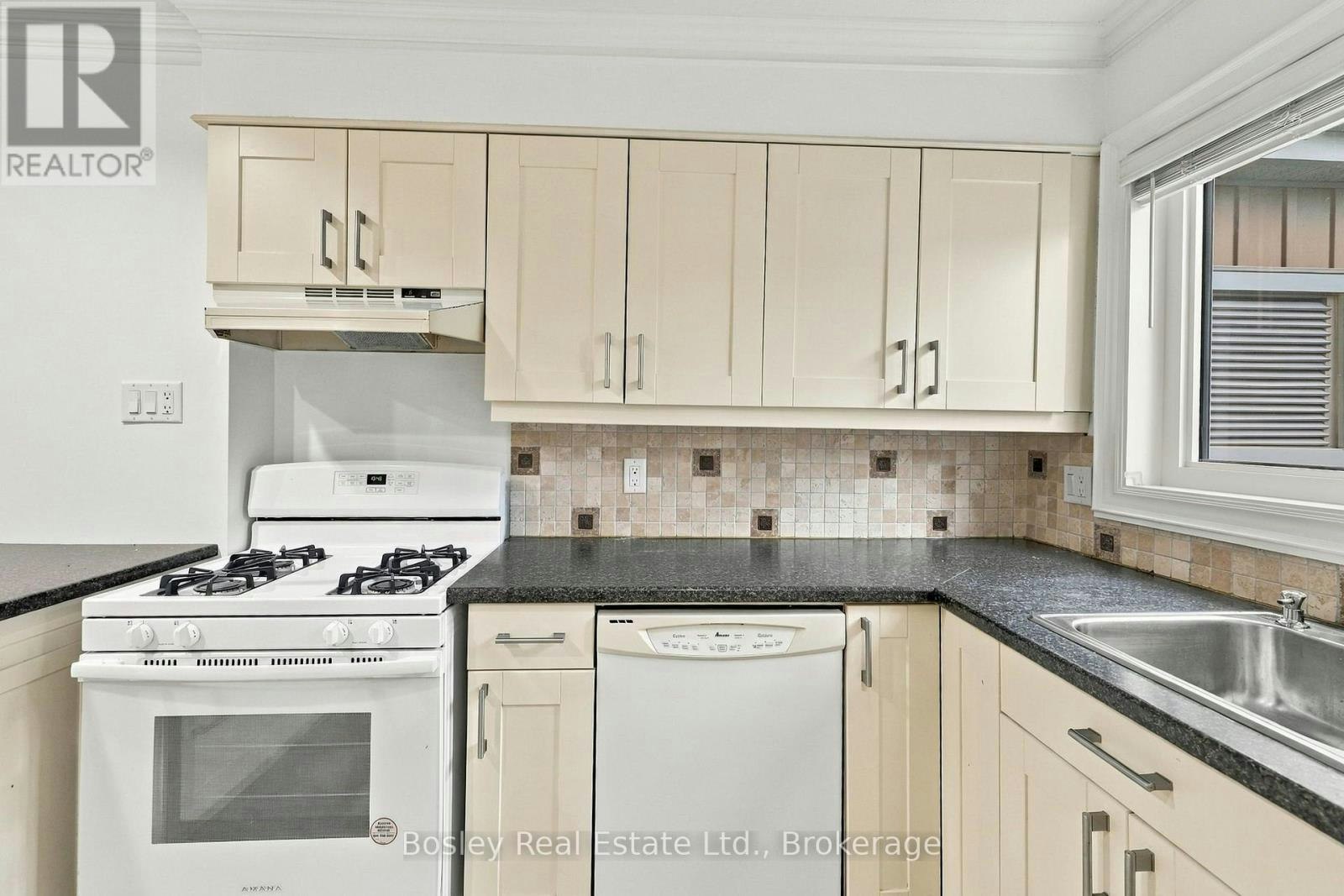 552 Oxbow Crescent, Collingwood, ON, L9Y 5B4 - 9