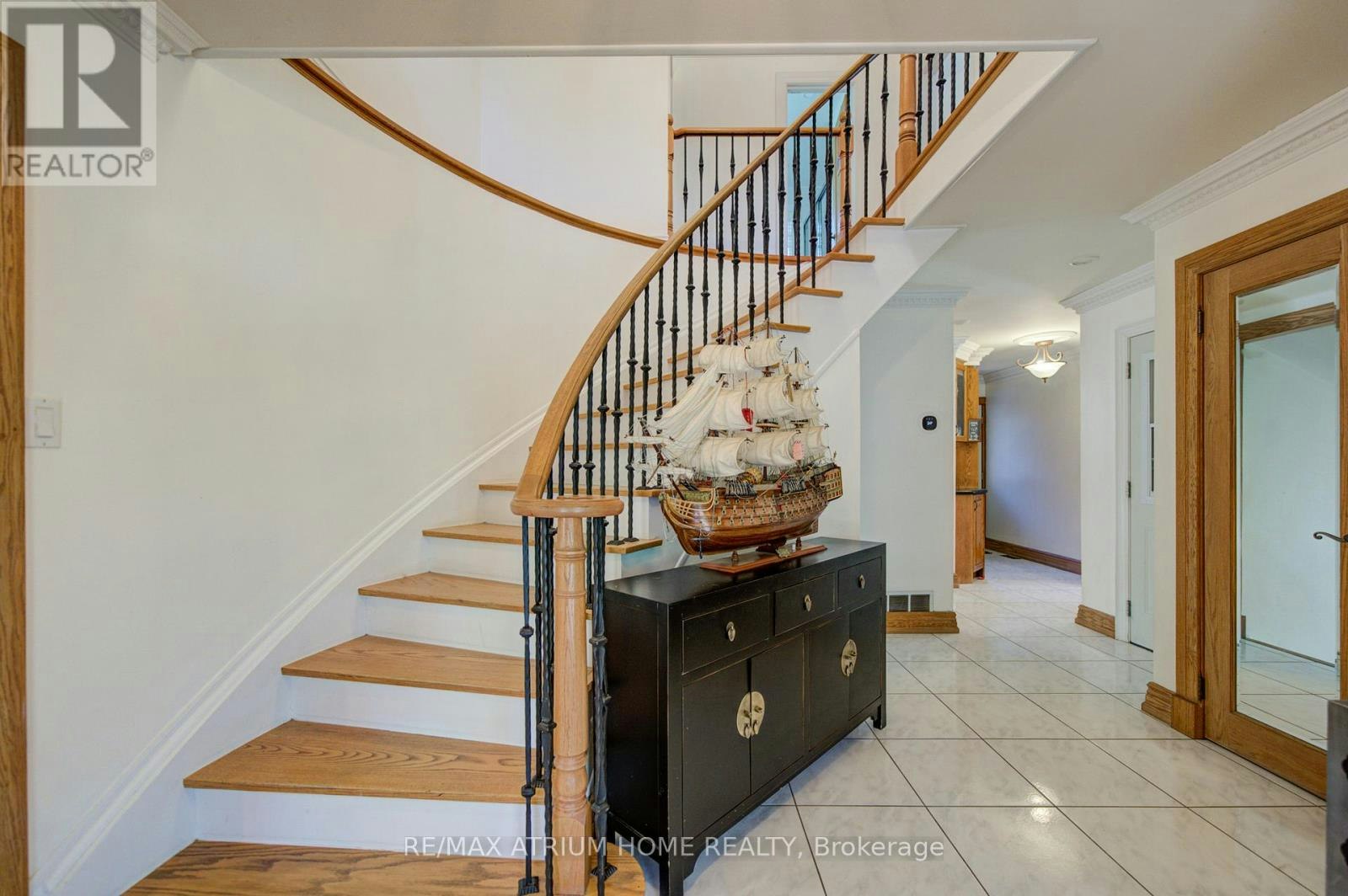 8 Patrick Boulevard, Toronto, ON, M2J 3K8 - 3