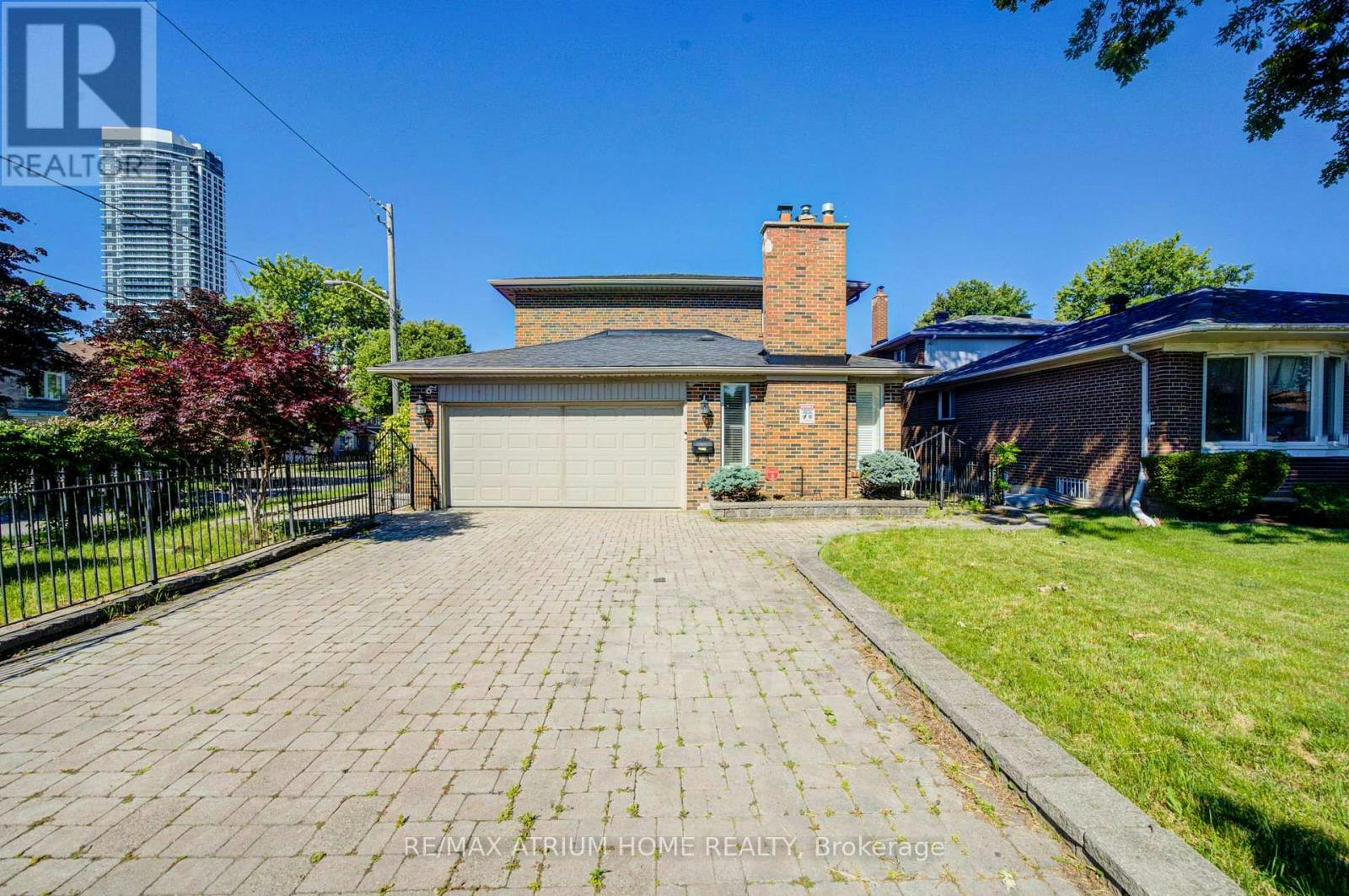 8 Patrick Boulevard, Toronto, ON, M2J 3K8