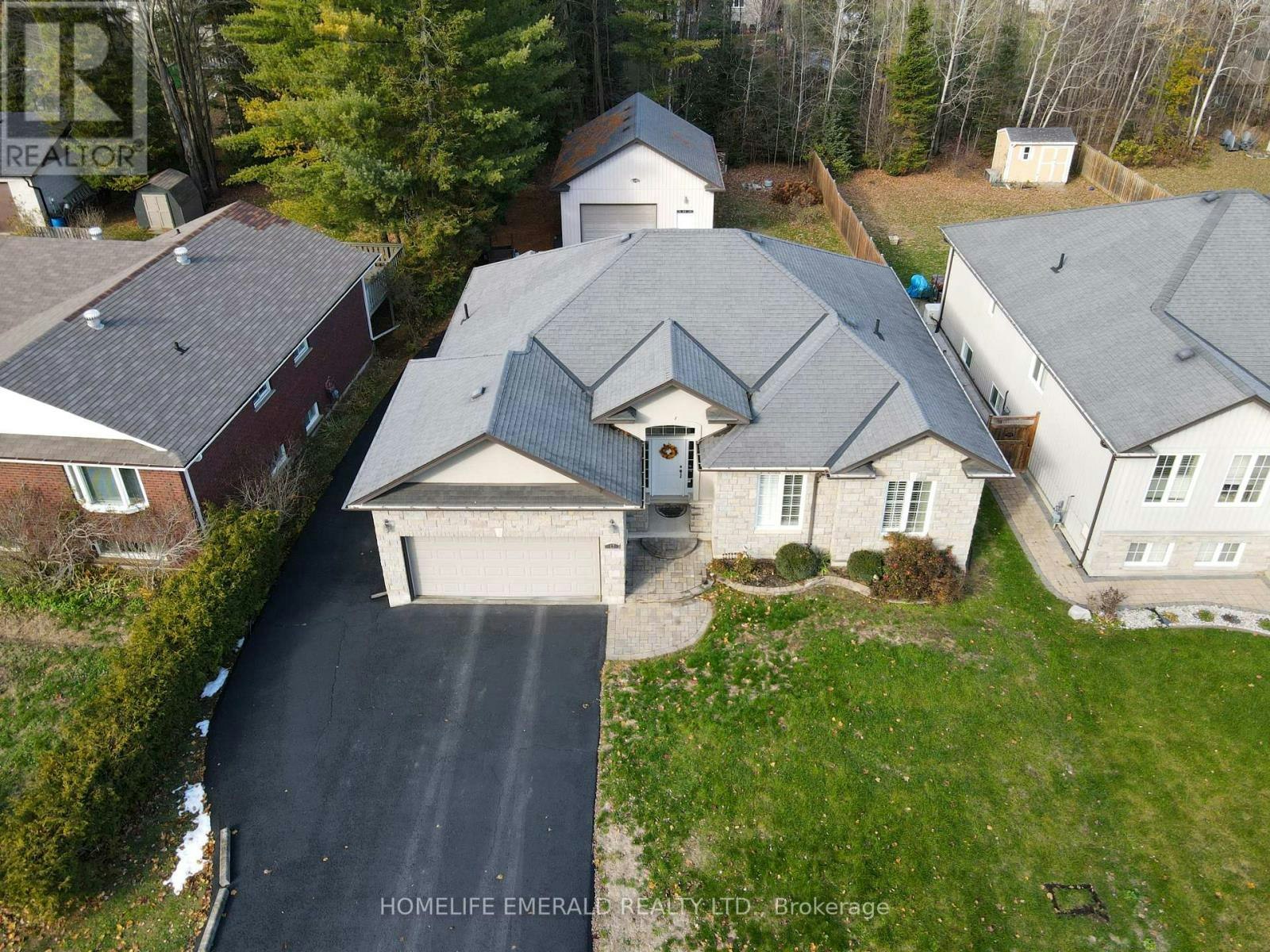 17 Tree Top Street, Essa, ON, L0M 1B2