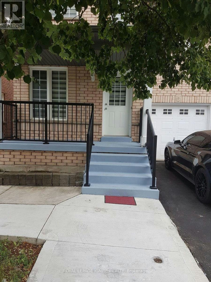26 Roxton Crescent, Brampton, ON, L7A 2E7 - 2