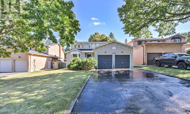 1906 Stoneybrook Court