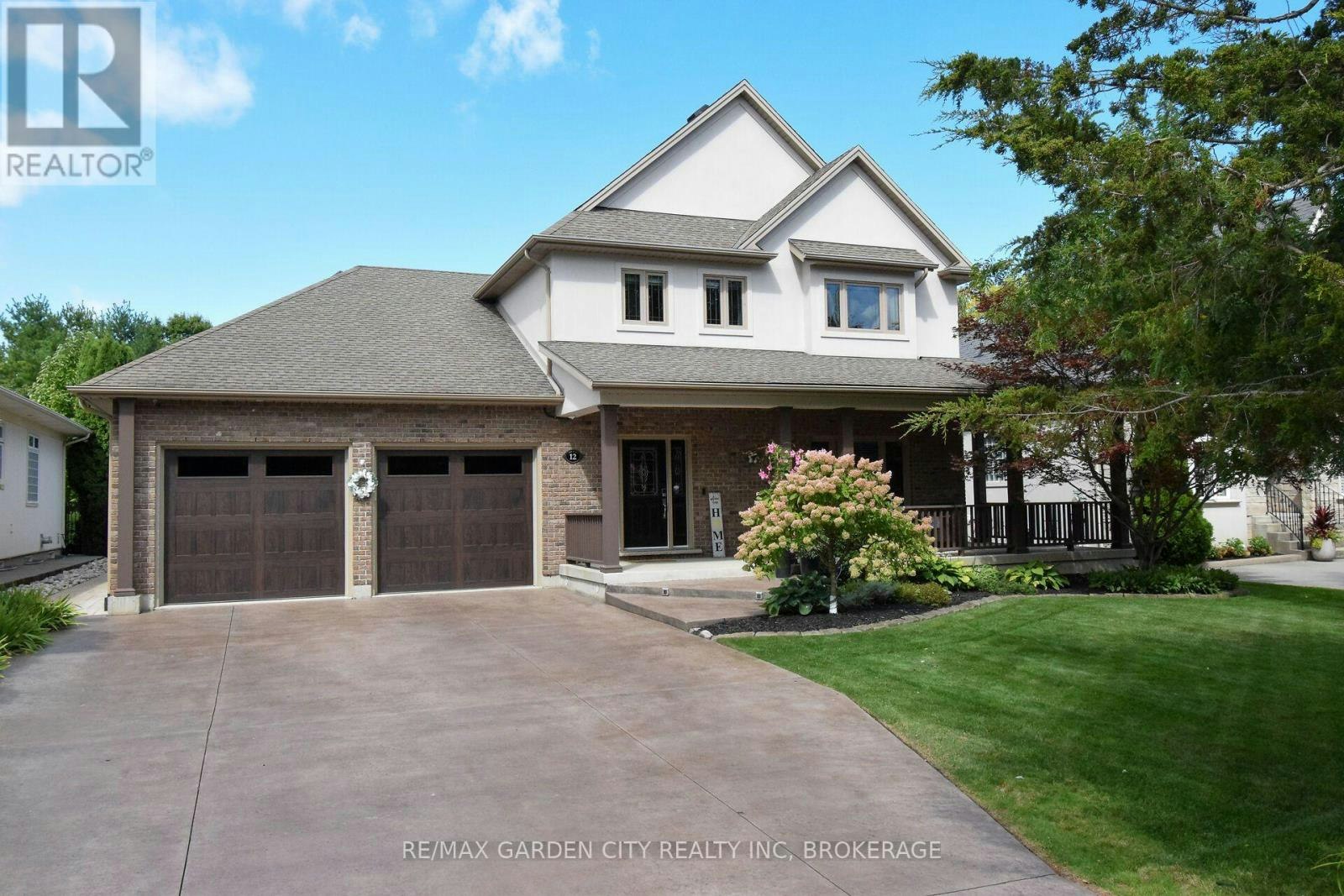 12 Power Glen Road, St. Catharines, ON, L2R 0E5