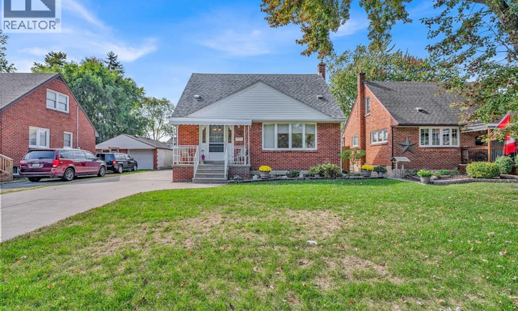 1011 Parkview