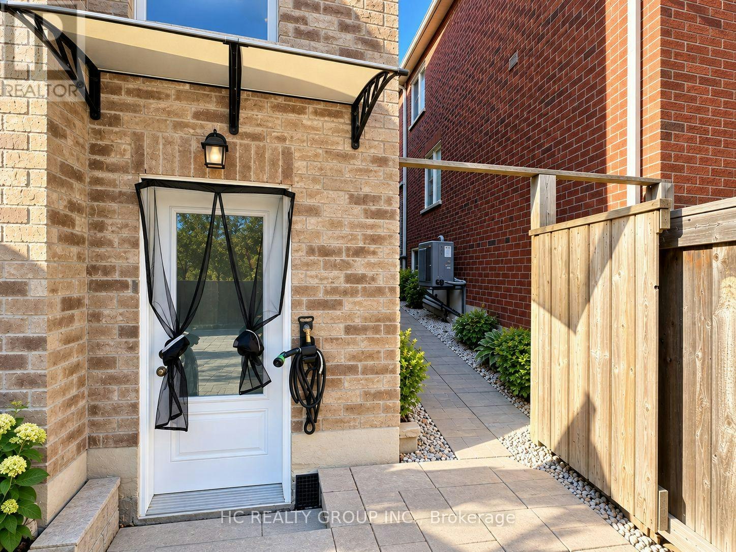 BSMT-87 Estrella Crescent, Richmond Hill, ON, L4E 0S3 2